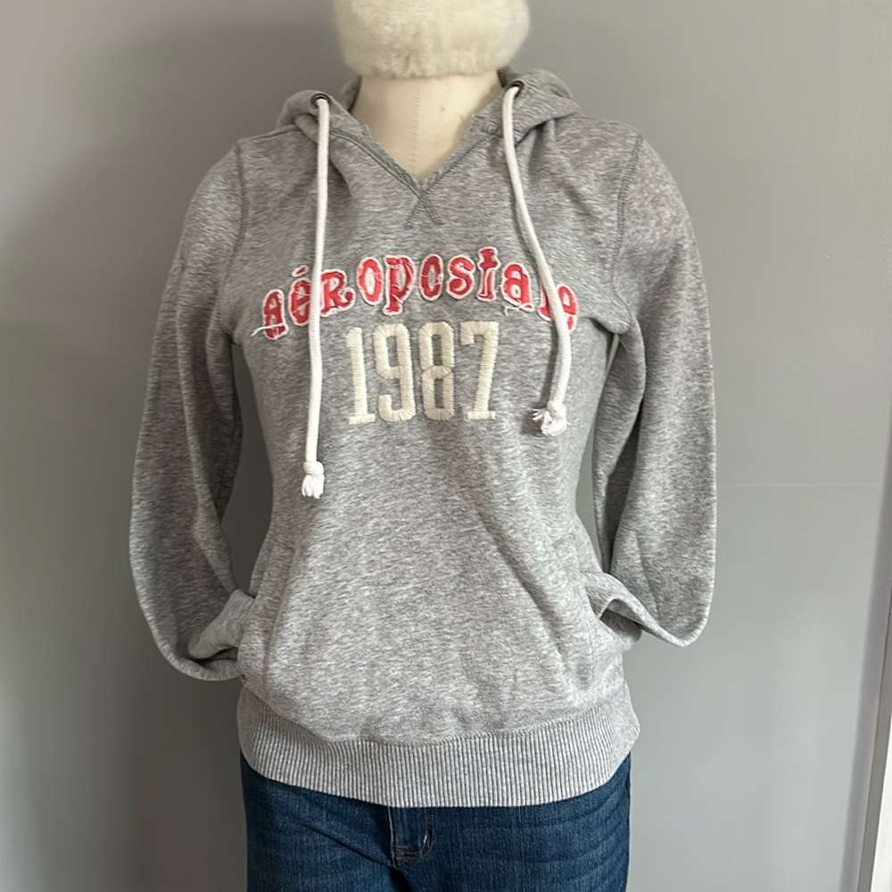 Aeropostale gray hoodie size L with pockets